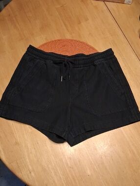 Athleta Farallon Short Black  Drawstring With Pockets Size 6